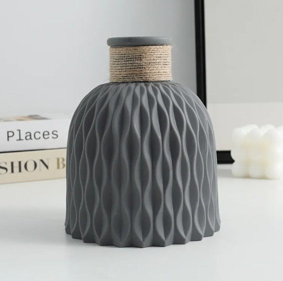 DIY Plastic Flower Vase